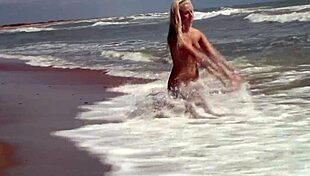 Gorgeous teen AGNES bathes NAKED in the OCEAN!