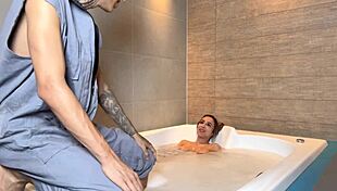 O Corno Saio E Eu Fui Aproveita A Safada Mas Ela Não Sabia Que Eu Gostava De Ser Corno