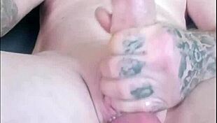 Solo jerkoff session ends in massive cumshot.