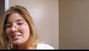 Siblingssex - Vienna Rose Lets Stepbrother Fuck Her