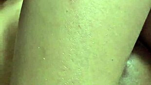 बड़ी चूचियां गांड वाली मैच्योर लैटिना मस्तुर्बेट लंड चाहती