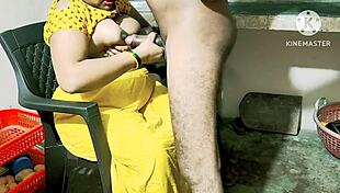 Indian Moms Sucking Cock In Homemade Scene