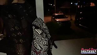 क्लो गाना गा रही लंड चूस रही कम निगल रही