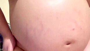 प्रेग्नेंट अरब बीवी वेबकैम पर तंगाती कौन चोदेगा मुझे