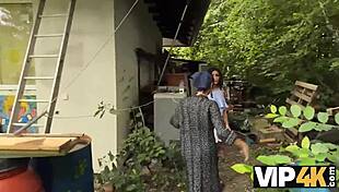 i'm the hunter who fucked a gypsy girl at the abandond house, it was wild