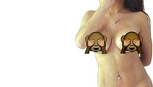 Aida martinez undresses for the peruvian selection in a casual setting