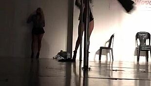 doctorita argenta hace pole dance 😍