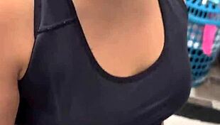 vecina, can you wash my clothes? i'll pay you 😉