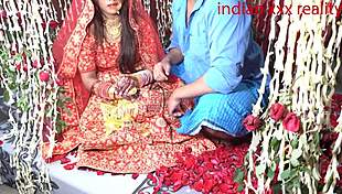 इंडियन सौतेली मां सुहागरात में चुदाई