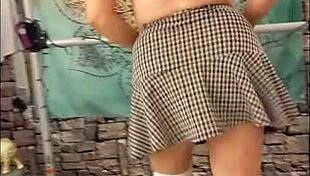 Hotwife steffi shakes her booty