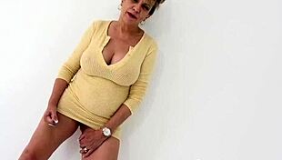 Busty Mature Lady Sonia Shares Filthy Mind In Jerk Off Instructions
