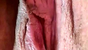 Cheia De Tesão Tocando Uma Siririca Gostosa Com O Dedinho Todo Lá Dentro