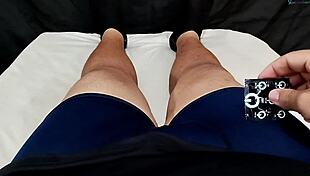 Flagrei Esposa Usando Brinquedo por Pau Pequeno