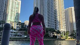 insatiable bbw hollywood rides rome majors massive cock with hot ass