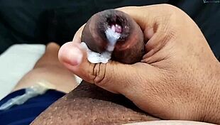 Flagrei Esposa Usando Brinquedo por Pau Pequeno