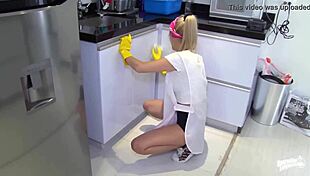 Mamacitaz - Karla Rivera Gets Smashed By Big Cock At Work!