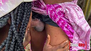 वर्जिन काली नौकरानी को प्रिंस के बड़े काले लंड से डॉगी चुदाई