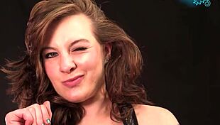 you love jerking to this milf housewife's long haired barefoot toes and legs, right?