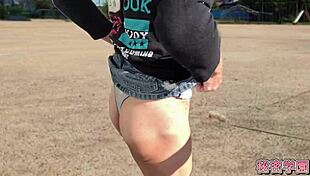 Miniskirt boots slut climaxes hard on outdoor anal vibrator