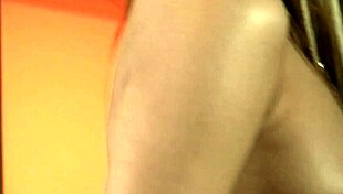 Watch this babe's huge ass get fucked up close in wet glamour quickie