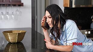 i introduce stepaunt's free use to krissy knight we fuck nonstop taboo threesome.