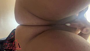 damn this curvy brazilian hottie stuck at airport fingers pussy in toilet??