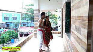 बंगाली गाँव की बीवी पति से छुपकर चुदाई का मजा लेती है