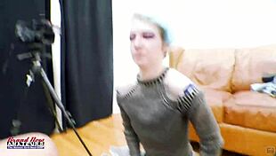 Luv petite blue hair fingerin twat suckin juicy cock!
