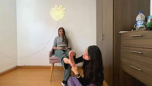 lesbianas calientes lick each other's asses and pussies in hot scissoring and face sitting action