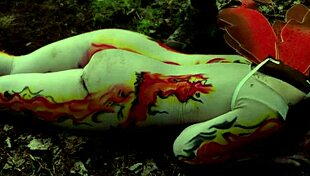 lily thot 18+ anal bug crawls mud gets roughly assfucked outdoors