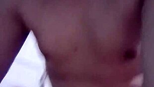 ¿Quién me folla el culo así de rico en poses calientes?