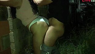 Jovencitos Colombianos Graban Sexo Callejero en Lencería