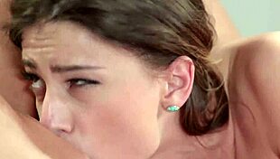 Curvy masseuse, rim that lez babe's pussy while fingering deep