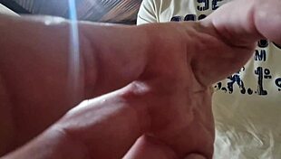 minha amiga bisexual bbw gives huge ass anal bareback to namorado backstage