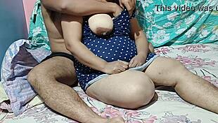 रियल देसी भाभी घरेलू ककूत चुदाई में जोरदार सिसकारियां लेती