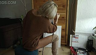 i paint her pretty pussy flower with cute glasses babe in boots