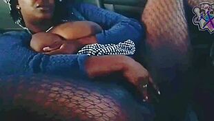 Black Milf Yukisenpai Fingers Wet Pussy By Roadside To Sexy Audiobook, Dripping For More Yukisenpaikurochan