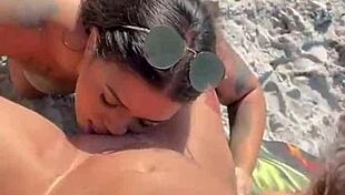 Eu E Minha Amiga Procuramos Pau E Leite Enquanto Maridos Bebiam Cerveja