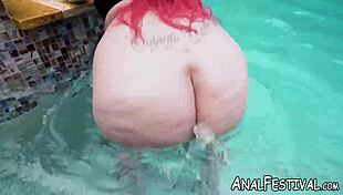 टैटू वाली रेडहेड एलिशिया स्टार काउगर्ल राइड और डॉगी में बड़े लंड की ठुकाई ले रही