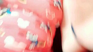 Madrastra jovencita cachonda sucks hijastro's verga deep on public bus mamada real homemade amateur petite