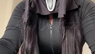 ei, quer ver essa gata preta de legging na sua tela nessa sexta 13?