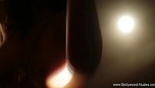 oh man... exotic indian princess dances nude teasing sensual hips!!