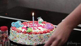 Angela White, Eva Lovia big booties licked in lesbian frenzy!