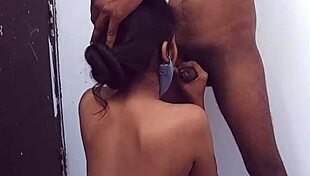 “इंडियन स्कूलगर्ल 18+ क्लास बाद बॉयफ्रेंड संग हॉट चुदाई चुराने निकल पड़ी!”