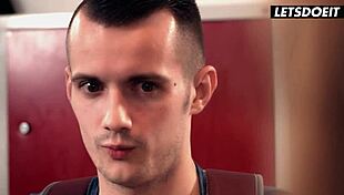 जेसिका पोर्टमैन होस्टल में ककु बॉयफ्रेंड देखते हुए दोस्त को चोदती है