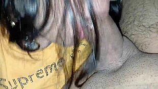 hermanastra me chupa verga en casa